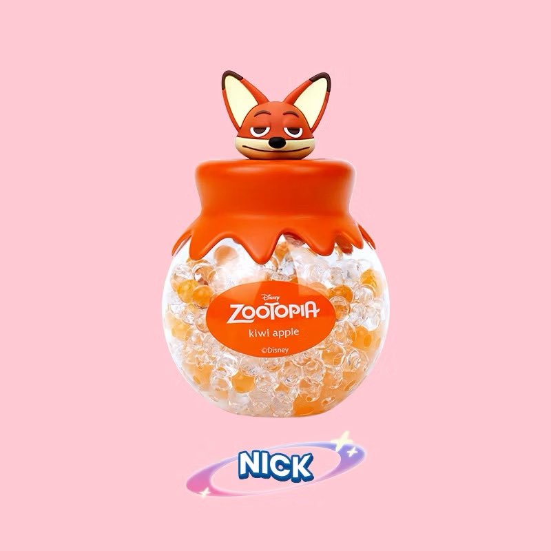 blesstachio's tweet photo. POV: Baru buka pintu rumah, yang nyambut bukan bau apek, tapi aroma wangi ala Disney. 💖 https://t.co/Qgj4H3smqD