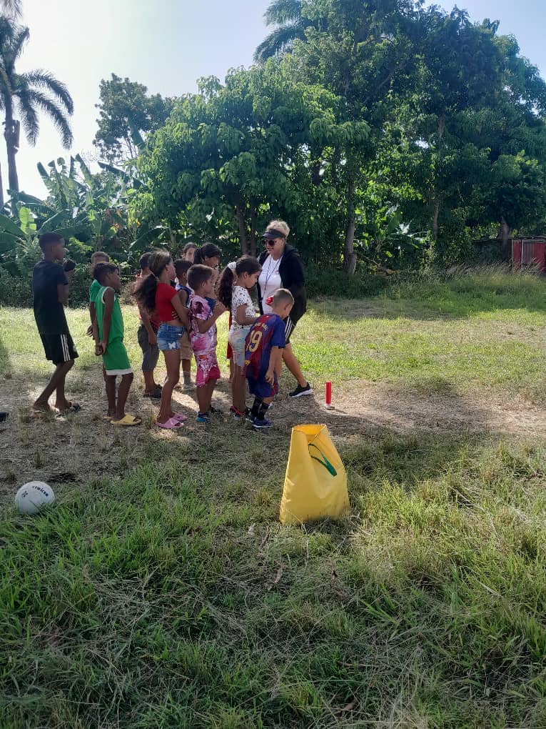 CulturaMayari's tweet photo. ¡Verano mágico en Río Grande, Nicaro! ✨☀️
Con el #INDER, niños disfrutaron de "Verano de Sueños y Colores": juegos, danza y lectura martiana. 🤸‍♀️💃📚 ¡Promoviendo valores y cultura! ❤️🇨🇺

#VeranoConMiGente  #CubaEsCultura #CulturaMayarí #100AñosConFidel https://t.co/SSdXyq4HLE