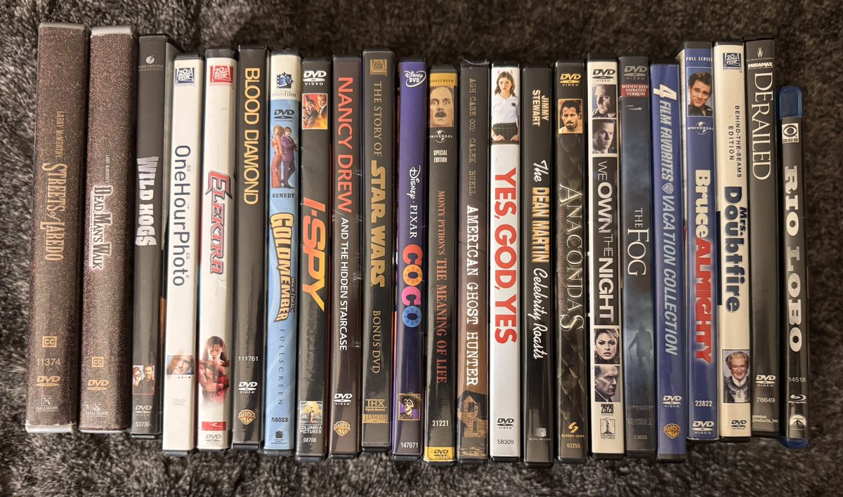 TitanCorpEnt's tweet photo. Some more recent physical media thrifts chat. Including a sealed VHS of Malcolm X. Also I was able to complete my Lonesome Dove collection by adding Dead Man’s Walk, and Streets of Laredo. https://t.co/hgqAyWe9dV
