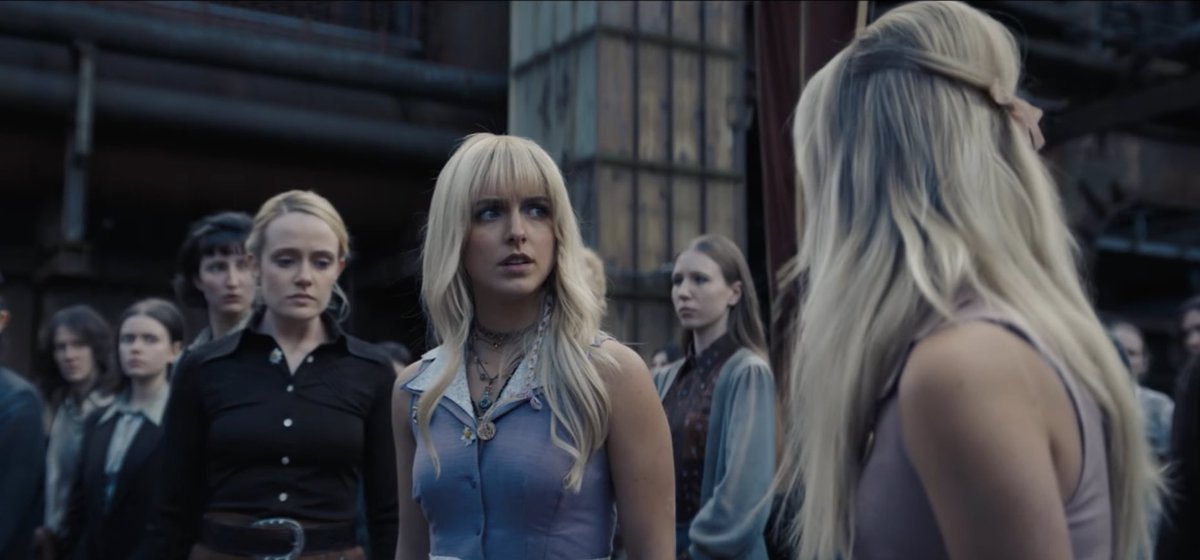 maysileecomfort's tweet photo. “Our attention shifts to the girls’ pen, where Asterid stands talking with Merrilee and her identical twin sister, Maysilee, who’s the most stuck-up girl in town.” https://t.co/KJPrYj86i8
