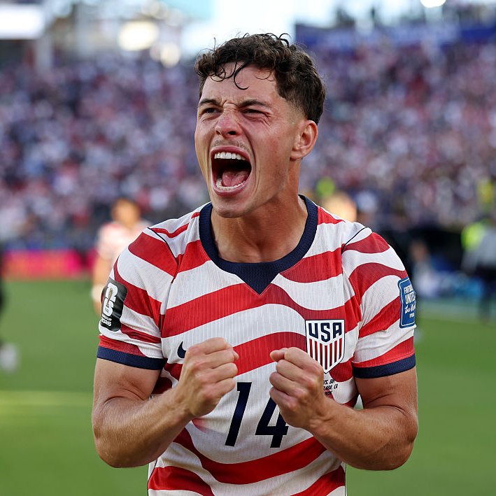 BetMGM's tweet photo. American sports are as patriotic as ever

-Joey Chestnut on the 4th of July
-USMNT in the round of 16
-Hosting the World Cup

'MURICA 🇺🇸 https://t.co/mBPccxXuGR
