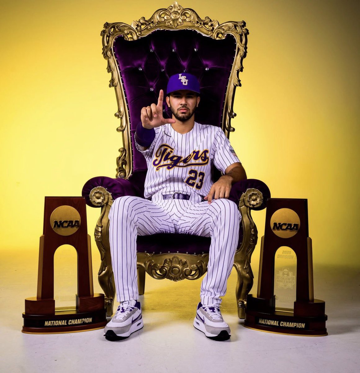 znagy20's tweet photo. Jay Johnson and Co. are navigating an unprecedented offseason in Baton Rouge.

LSU has landed a trio of Top-10 prospects via the NCAA Transfer Portal, according to Baseball America

OF Bino Watters: No. 2 overall
RHP Landon Hood: No. 3
OF Angel Laya: No. 6

Reloaded in The Boot. https://t.co/1n6fqbWeg9
