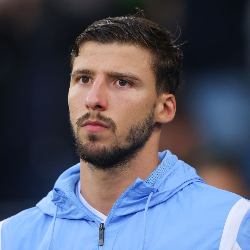 goalsside's tweet photo. 🚨🚨| BREAKING: Manchester City 𝐑𝐄𝐉𝐄𝐂𝐓𝐄𝐃 Real Madrid's approach for Rúben Dias. ❌🔵

Barcelona and Chelsea also asked — City insist Dias is not available. He signed a new long-term deal in 2025.

{@TEAMtalk} https://t.co/KusDxM4CTv