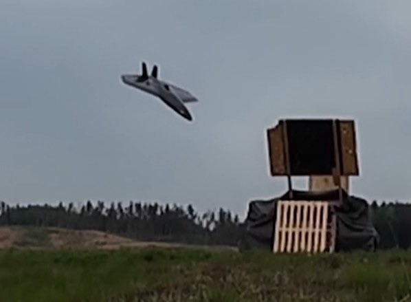 Drone_Wars_'s tweet photo. The British Armed Forces have conducted the first maritime and land-based trials of BAE Systems’ new Nyan strike drone. The UAV was developed by Callen-Lenz, part of BAE Systems’ FalconWorks technology hub. #UK #BAESystems #Nyan #UAV https://t.co/i3rDusP7SI