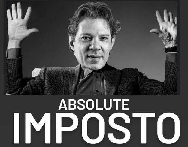 Myr_Castle's tweet photo. @Haddad_Fernando Esse violão foi devidamente taxado? E os direitos autorais da música, foram pagos? https://t.co/8CWroq0Y9Q