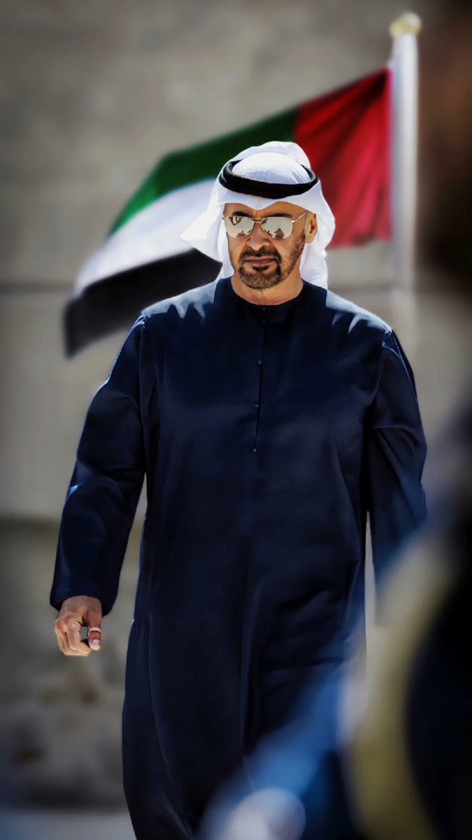 M_Al3wlqi's tweet photo. أثبت الشيخ محمد بن زايد، بتعامله مع الأحداث أنه ليس رئيسًا لـ #الإمارات فقط، بل زعيم #الشرق_الأوسط بقوته وتأثيره، في المقابل أثبت غيره من الملوك والرؤساء العرب أنهم مجرد #نمر_من_ورق. https://t.co/l8819OkpfI