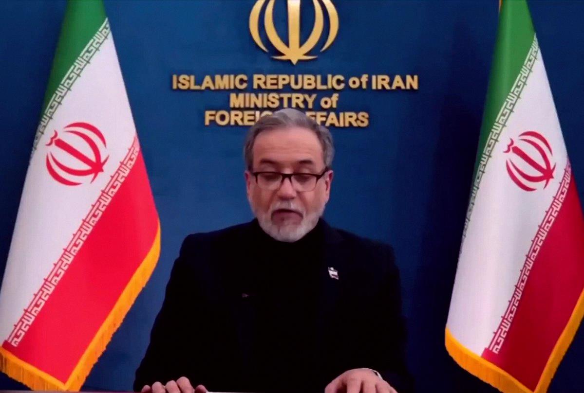 msreaugrua1's tweet photo. Breaking news 🚨

China just got special treatment in the Strait of Hormuz. Iran is handing them privileged access to the key oil route. This move brings Iran and China closer together, cranking up the US-China trade war. Markets will not like this at all. https://t.co/9QER7XyXjB
