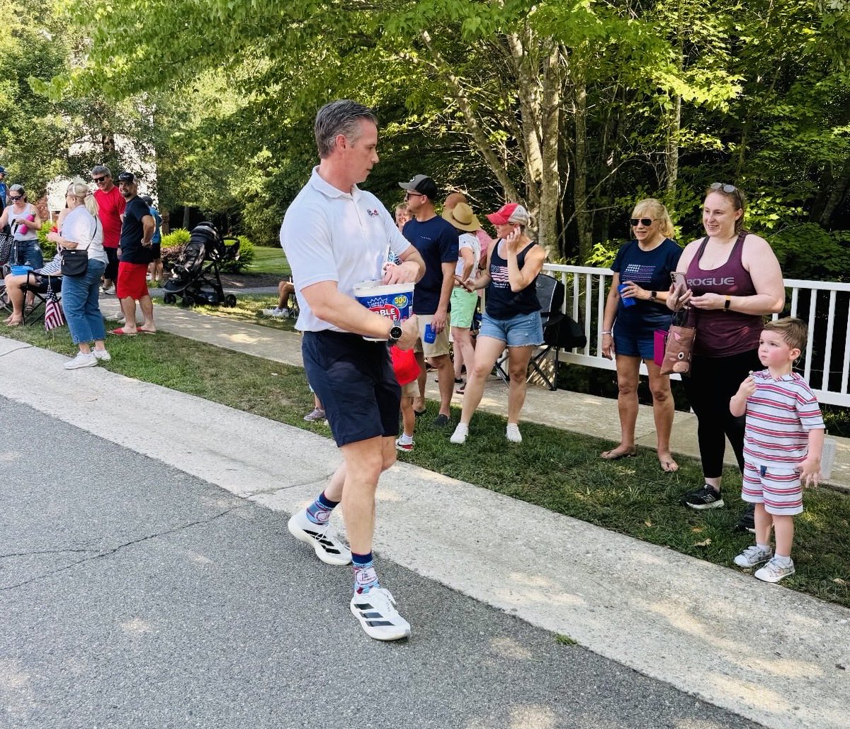 GlenSturtevant's tweet photo. Happy 250th Independence Day! 🇺🇸

It was a hot one, but we had a great time this morning at the Hampton Park Independence Day Parade celebrating with so many neighbors.

Thank you to everyone who braved the heat to come out. Wishing you and your family a safe and happy Fourth of July!