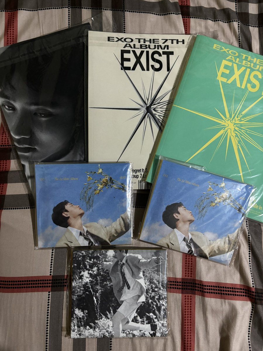 kaidyorella's tweet photo. Hi! I’ll be giving away some of my albums tomorrow Day 2 at  #ExhorizoninManila. These are unsealed albums w/o photocards so please manage your expectations.

For kaisooists, I have a few kaisoo stickers left with me, so if you want one, find me haha 🤣💅🏼

See you! 🐻🐧 https://t.co/zzBYOwkEGp