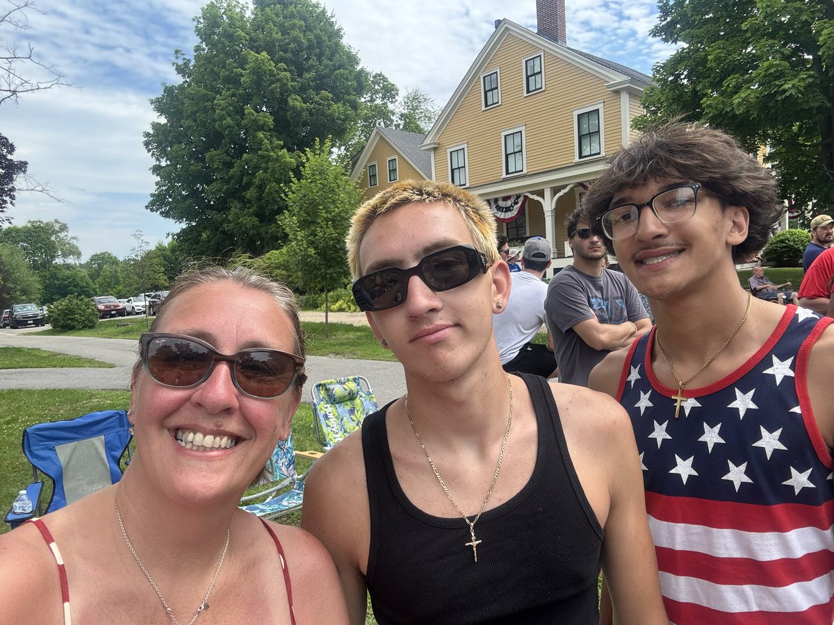 Dndcallahan's tweet photo. @myWinnipesaukee If you see this cast of characters, likely up near the IGA, tell them Uncle David says Happy 4th! https://t.co/kF9wd7I5ma