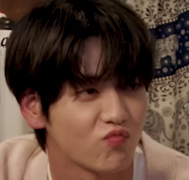 ANjbs_leo's tweet photo. judging 
yoojun                             soobin https://t.co/a1rpyhV5Ml