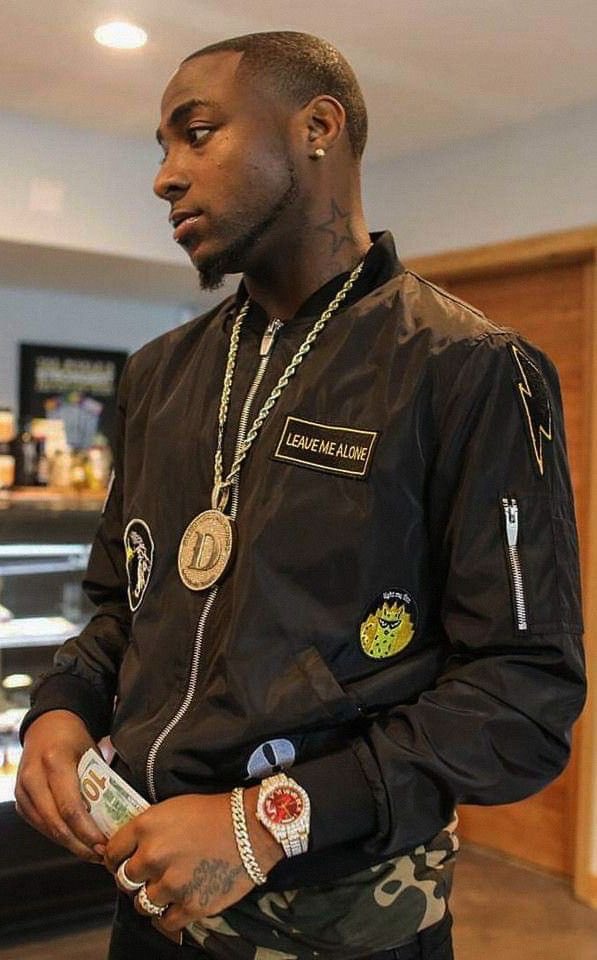 SENORTHEGOAT's tweet photo. Davido’s tin beards line era was insane, were you there? https://t.co/BvJe8GetOP