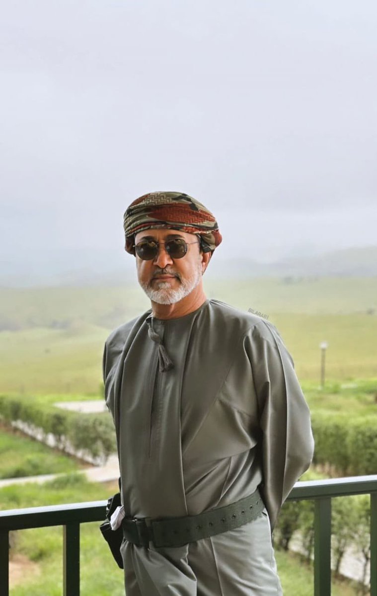 shahi_salim's tweet photo. في هيبتك سيدي تحيا شعوب وأوطان ❤️
#هيثم_بن_طارق #عمان https://t.co/TSBG0bhQHS