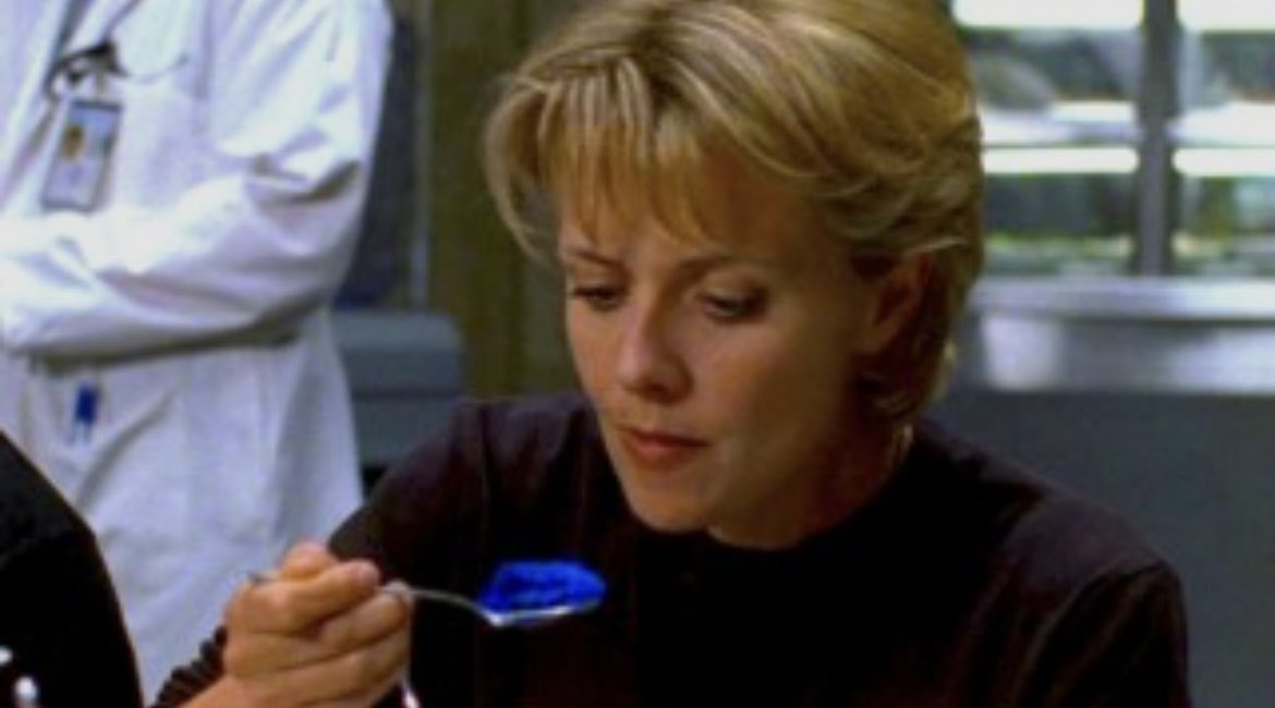 KnuckleKnee's tweet photo. @AmazonMGMStudio Our blonde #SaveStargate https://t.co/QIjxmFiPzz