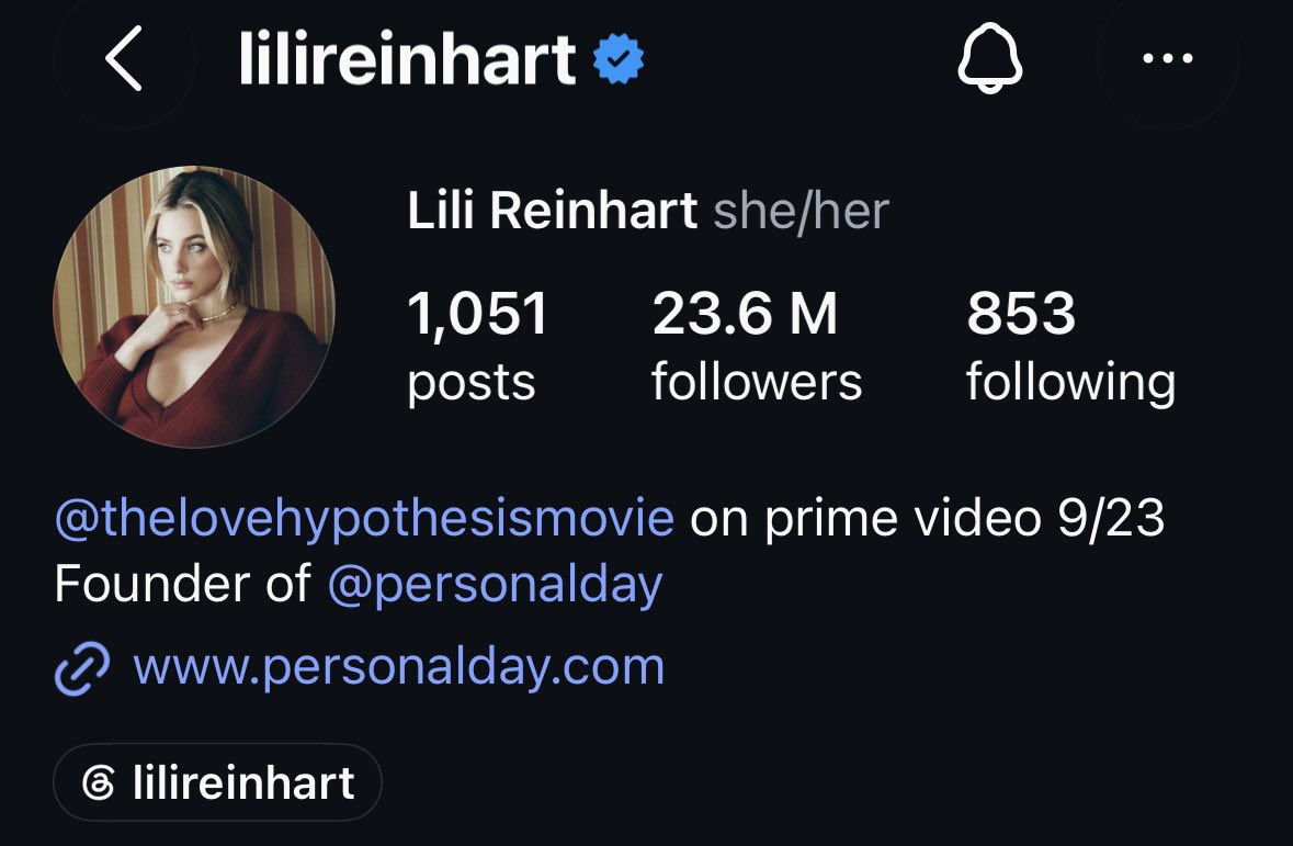 poppyndaisyy's tweet photo. Lili Reinhart added The Love Hypothesis in her bio🥹 https://t.co/lQxCo2wNcf