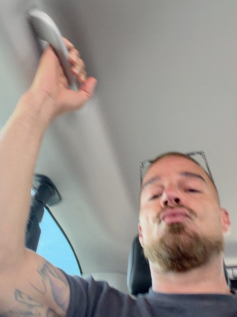 ricky_martin's tweet photo. Summer tour status: visiting some amazing cities for the 1st time ✅ shellfish hunting with the kids ✅ gym selfie cause I’m showing up ✅15,000 strangers in Kraków singing along (always an amazing crowd in Poland by the way) ✅ red light therapy making my skin question its life choices ✅ mirror selfie because the boxers deserved a moment ✅ finally cracking open “The hour of the star” by Clarice Lispector between soundchecks ✅ Insane sunsets everywhere ✅ Arriving into one of my favorite cities in the whole continent Budapest ✅

And on a more important note — swipe to the QR code and consider donating to earthquake relief efforts in Venezuela. It costs you a second, and it can genuinely help. 🙏

Grateful doesn’t begin to cover it. 🌅