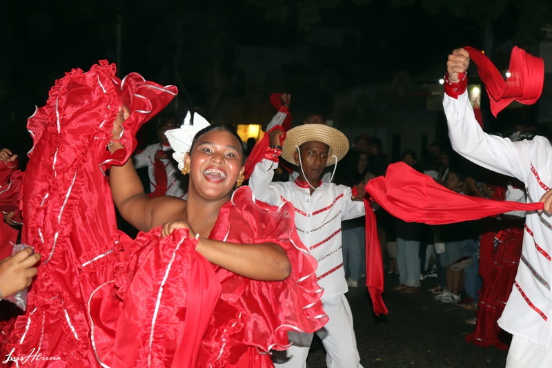lrobertoherrera's tweet photo. #Serie_Rostros. Retratos de actores culturales, participantes en el Desfile artístico del Festival Francisco el Hombre 2026 en Riohacha. Ellos ponen la Elegancia y el folclor. @seguidores @mincultura @GOBGUAJIRA  @Mineducacion https://t.co/xb6CDfE9CE