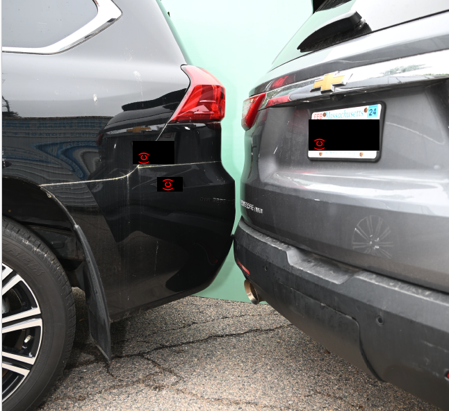 Dan_Donovan_17's tweet photo. There is a MASSIVE 2 inch gap between the Lexus taillight and the Traverse.  The alignment is off but you can clearly see that the bumpers stick out more than enough to keep the taillight from impacting without completely crushing the bumpers. https://t.co/DMWp4pvTj2