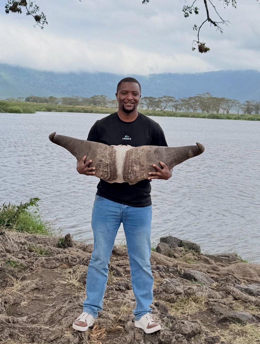 michezo_'s tweet photo. 🚨AHMED ALLY AMESEMA KESHO
 Simba Sc itafanya 𝐏𝐀𝐑𝐀𝐃𝐄  la Ubingwa wa Kombe la CRDB kesho Jumapili Julai 5, 2026 kuanzia saa nne asubuhi.

𝐏𝐀𝐑𝐀𝐃𝐄 litaanzia Airport - Buguruni - Kigogo - Jangwani - Msimbazi na litamalizikia COCO BEACH https://t.co/LGynYjpvWl