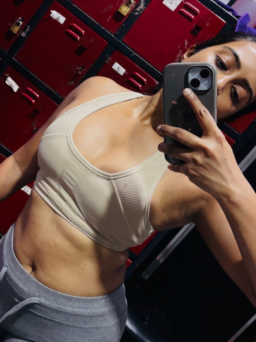stargallery2020's tweet photo. Amika Shail keeps it sporty and stylish while capturing mirror selfie, showcasing her athletic attire with effortless confidence and everyday fitness inspiration 😍 https://t.co/P0GD53a2fb