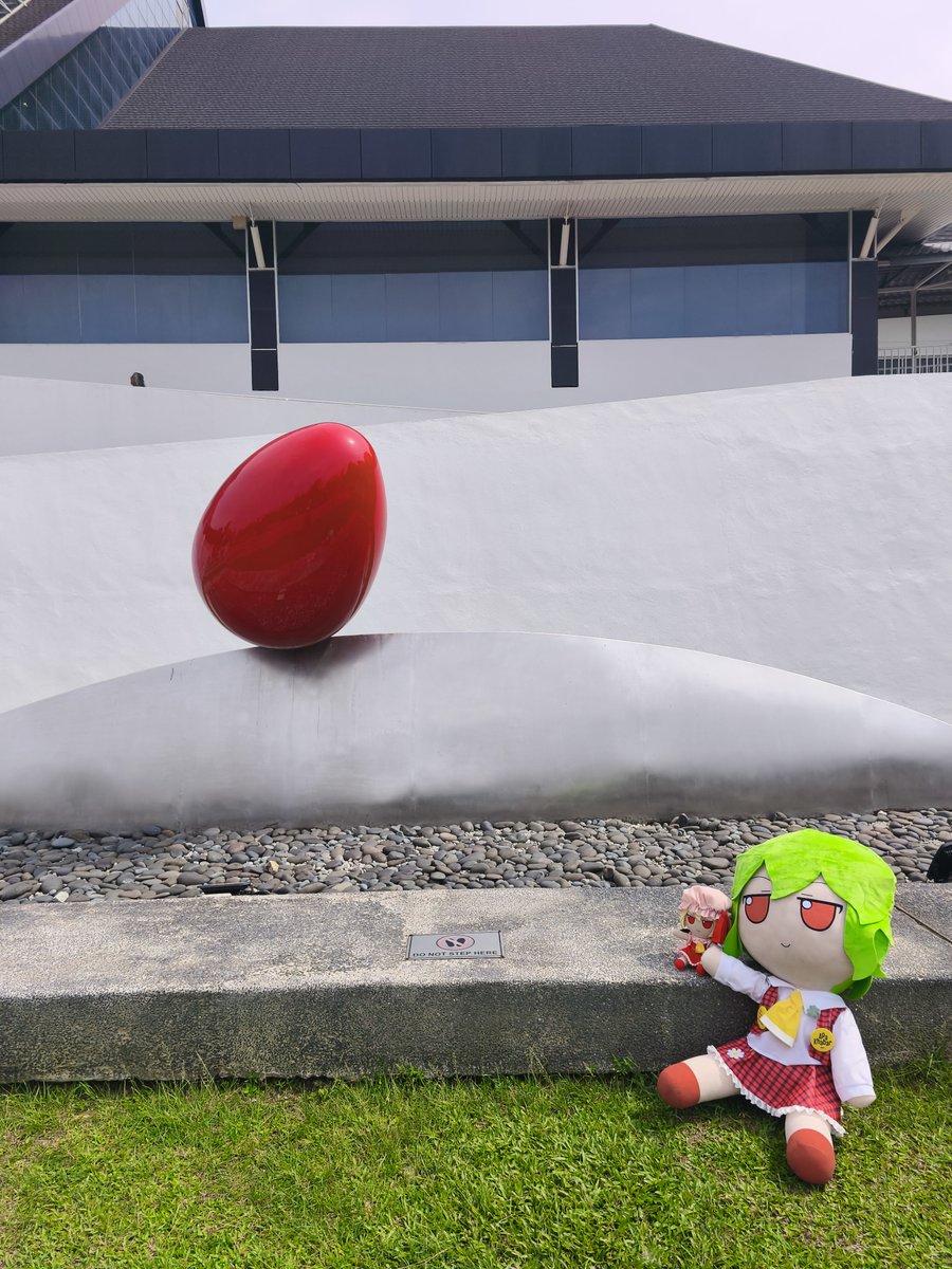 CirnoFumoTan's tweet photo. "GrandMama Yuuka & Gooboo."
It's Flan Day, so she decided to hitch along out with GrandMama Yuuka's latest adventures downtown.
GrandMa ended up attracting attention of overseas tourist in the tower itself.
#grandmamayuuka #gooboo #flandrescarlet #7月4日はフランの日 #kltower https://t.co/N90cOY8bTl