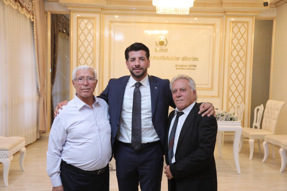 AKPURSAKLAR's tweet photo. Çelik ve Çınar ailelerinin kıymetli evlatlarının nikâh merasimine, İlçe Başkanımız Sn. İbrahim Kopan, Kadın Kolları Başkanımız Sn. Perihan Öztürk, yürütme ve yönetim kurulu üyelerimiz ile birlikte katılım sağladık. 
Genç çiftimize bir ömür boyu sağlık, huzur ve mutluluk; kıymetli ailelerine hayırlı olsun dileklerimizi iletiyoruz.

@abuyukgumus @hakanhanozcan @ibrahim_kopan @kurtcancelebi @AkpartiAnkara