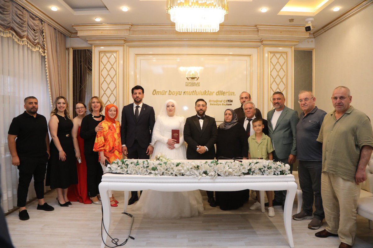 AKPURSAKLAR's tweet photo. Çelik ve Çınar ailelerinin kıymetli evlatlarının nikâh merasimine, İlçe Başkanımız Sn. İbrahim Kopan, Kadın Kolları Başkanımız Sn. Perihan Öztürk, yürütme ve yönetim kurulu üyelerimiz ile birlikte katılım sağladık. 
Genç çiftimize bir ömür boyu sağlık, huzur ve mutluluk; kıymetli ailelerine hayırlı olsun dileklerimizi iletiyoruz.

@abuyukgumus @hakanhanozcan @ibrahim_kopan @kurtcancelebi @AkpartiAnkara