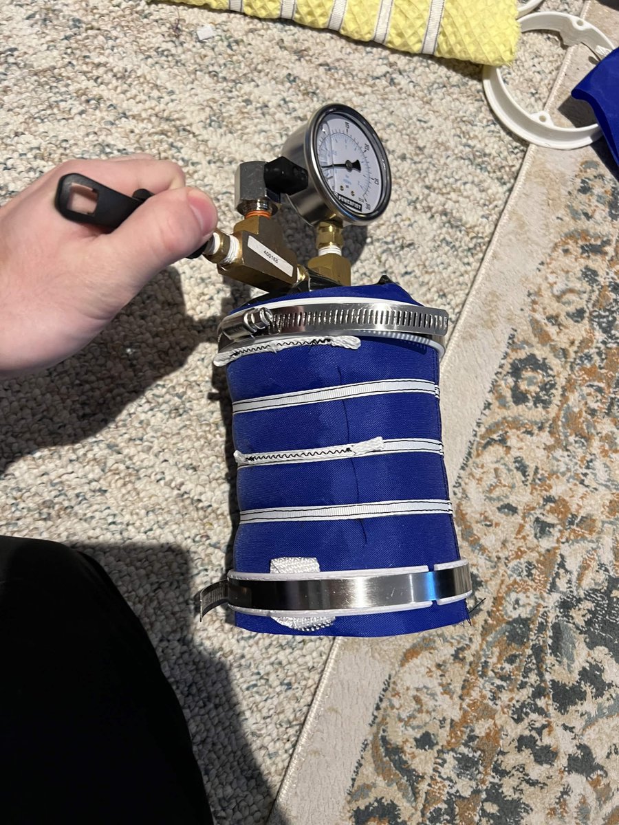 NSDS_SpaceSuits's tweet photo. A poor attempt at an all-soft dual-plane convolute. Two sets of diagonal restraints controlled elongation and (ideally) provided bending mobility on two planes. The second set of restraints controlled the stability of the convolute by keeping it closer to the neutral axis. https://t.co/3W75O0nO3y