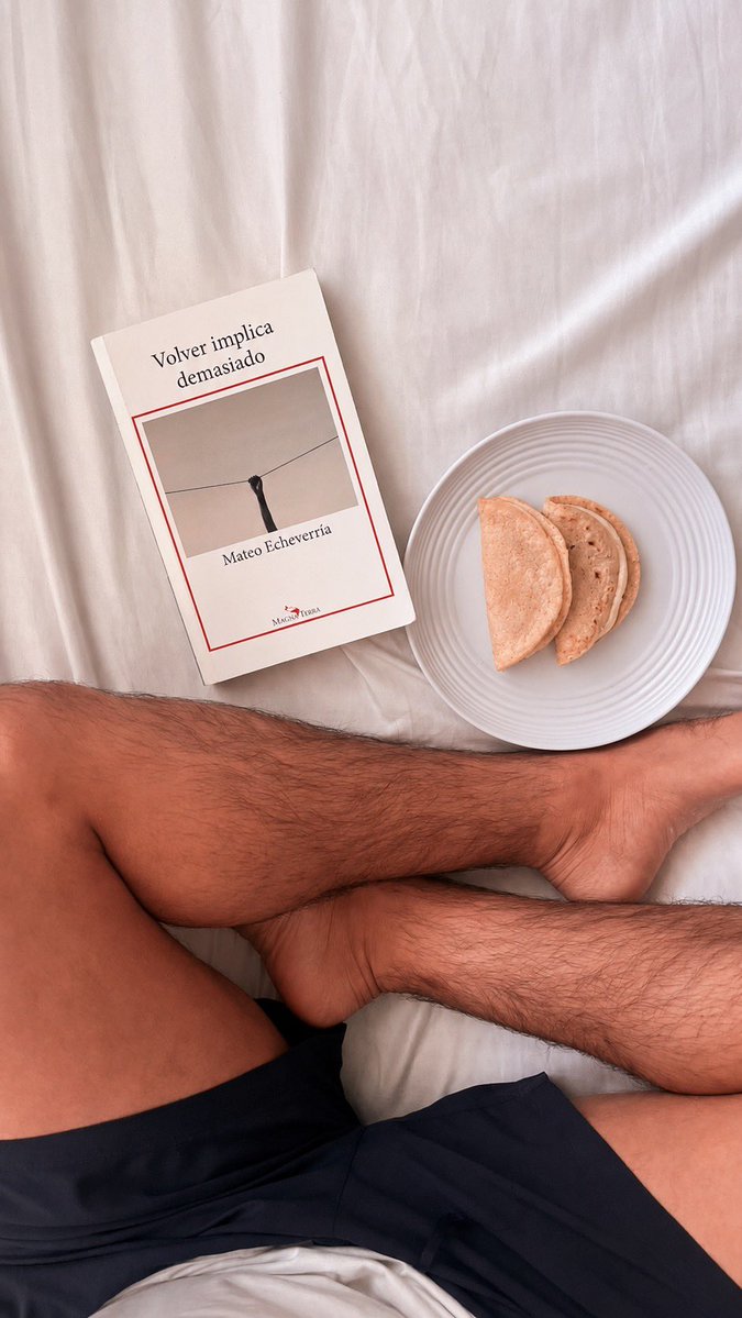 _ThatsGabo's tweet photo. Comencé a leer esta joya que “accidentalmente” llegó a mi. 
Parece haber sido escrito para que yo lo leyera, él me encontró. https://t.co/a4CF4Bfnzt
