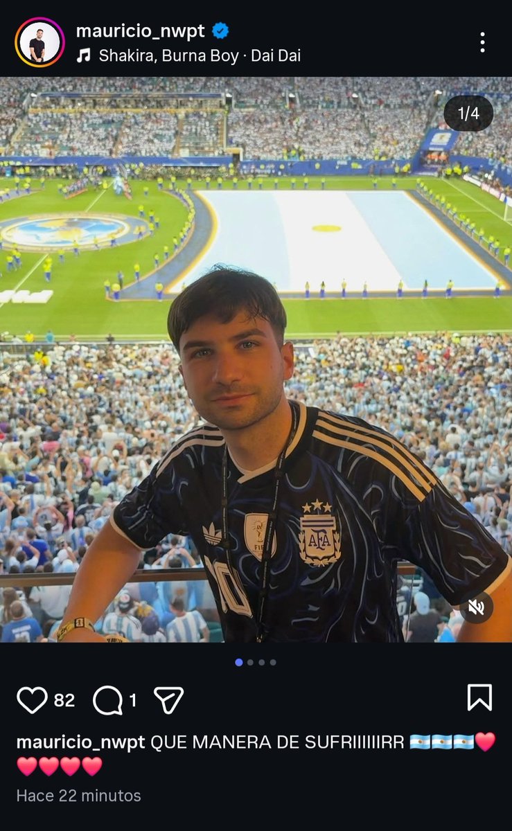 mis2centavos's tweet photo. Vos sufriendo para pagar la tarjeta.
El cómplice de @JMilei en la estafa $LIBRA, sufriendo en la cancha. https://t.co/kKZxIAaPU8