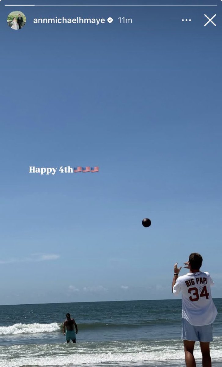 drakemayeloverr's tweet photo. That’s my QB 🇺🇸 https://t.co/T3H8YweKfF