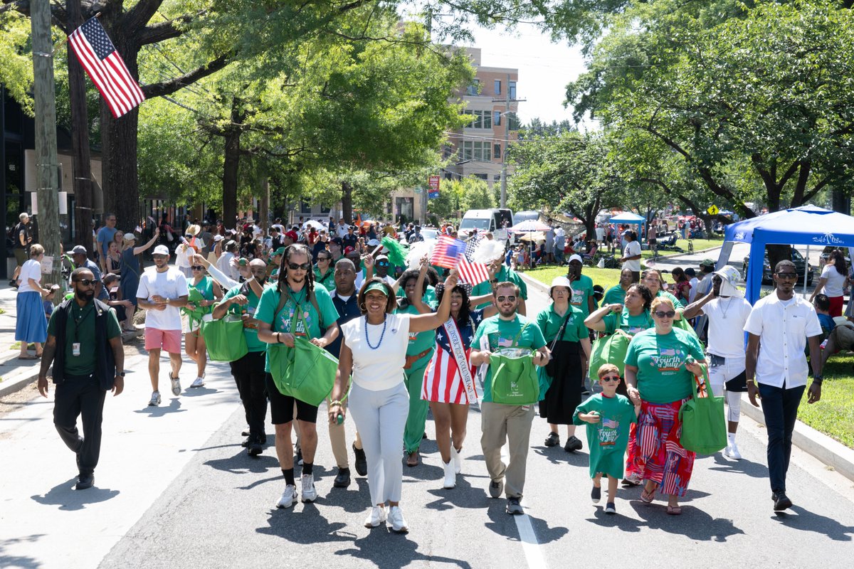 MayorBowser's tweet photo. Today, we celebrated local DC.

Beautiful celebrations of community and America 250 in our nation’s capital—We love our annual Capitol Hill and Palisades Parades! https://t.co/zyrseDf30F