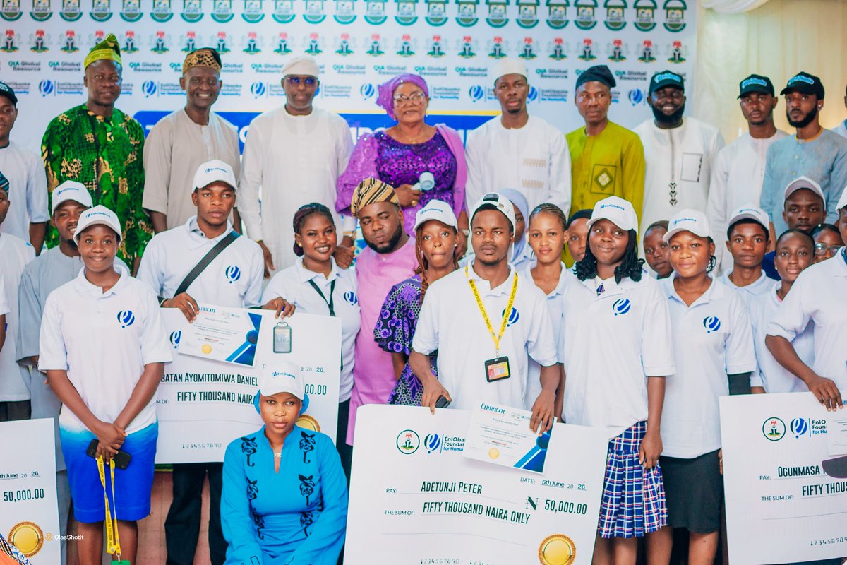 ieniobanke's tweet photo. Education is the greatest equalizer. I’m also proud to have provided bursaries to 50 dedicated students to support their academic journeys. This is just the beginning—I am fully committed to creating sustainable change for our people. 📚🚀 #Education #Philanthropy https://t.co/kS7lvHZj97