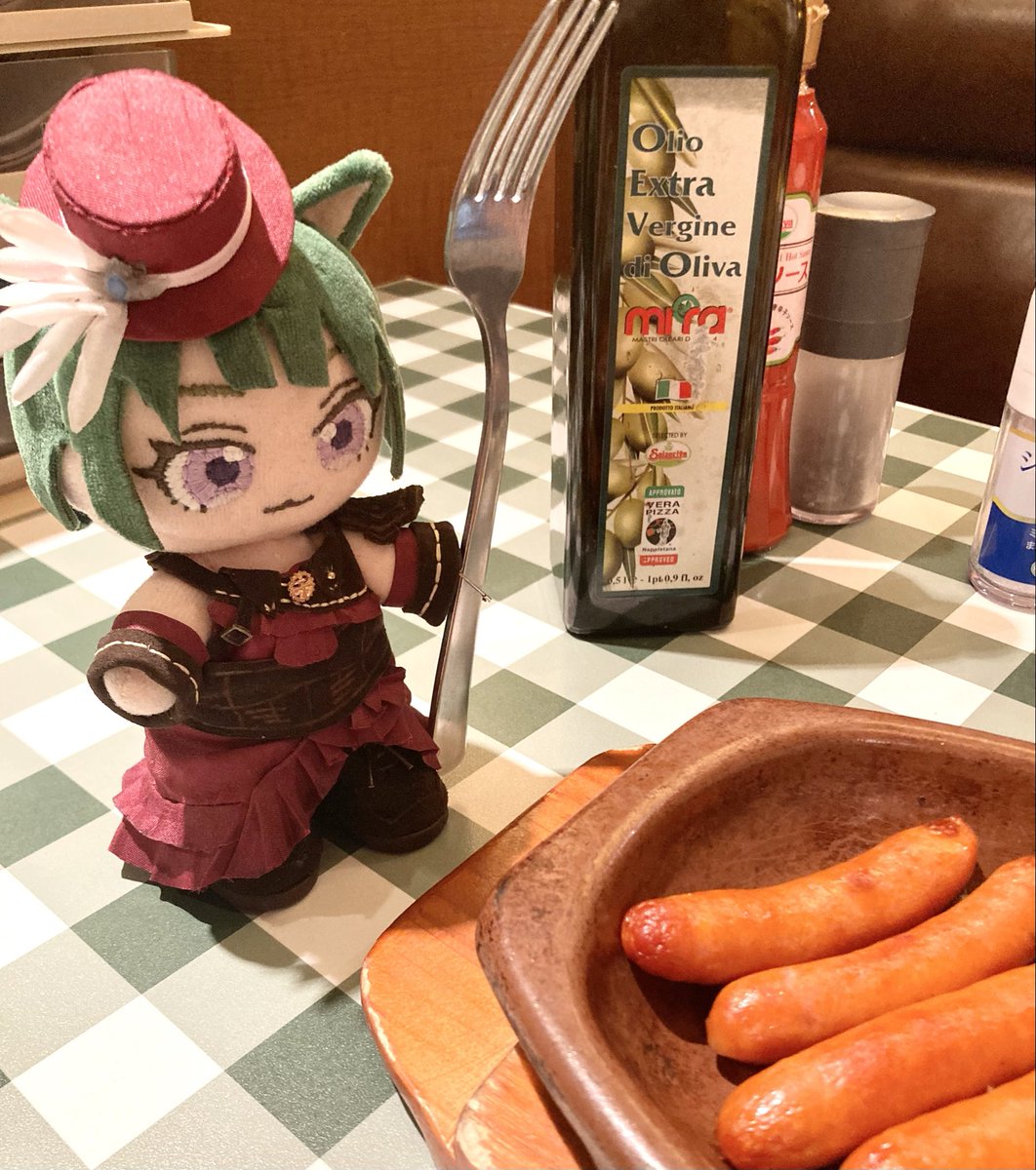 NicoTorime's tweet photo. 深夜サイゼ https://t.co/YtlKX7QXqq