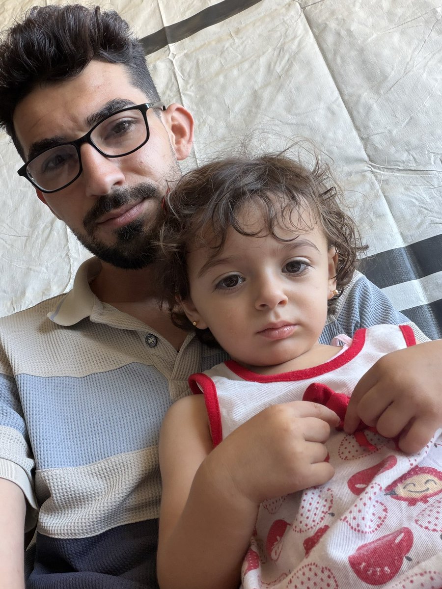 Mo7ammed_jawad6's tweet photo. What if saving a little girl’s life only required 3,000 people?

Just 3,000 people donating £5 each could make a real difference in the life of Rafif and her family.

£5 may not change your day,
but for them, it could mean:
🍞 food instead of hunger,
🏠 safety instead of fear,
🌱 hope instead of despair,
❤️ and another chance at life.

Be one of the 3,000 who choose to make a difference.

Rafif and her family are counting on your support.

https://t.co/c3B8SzD8KG