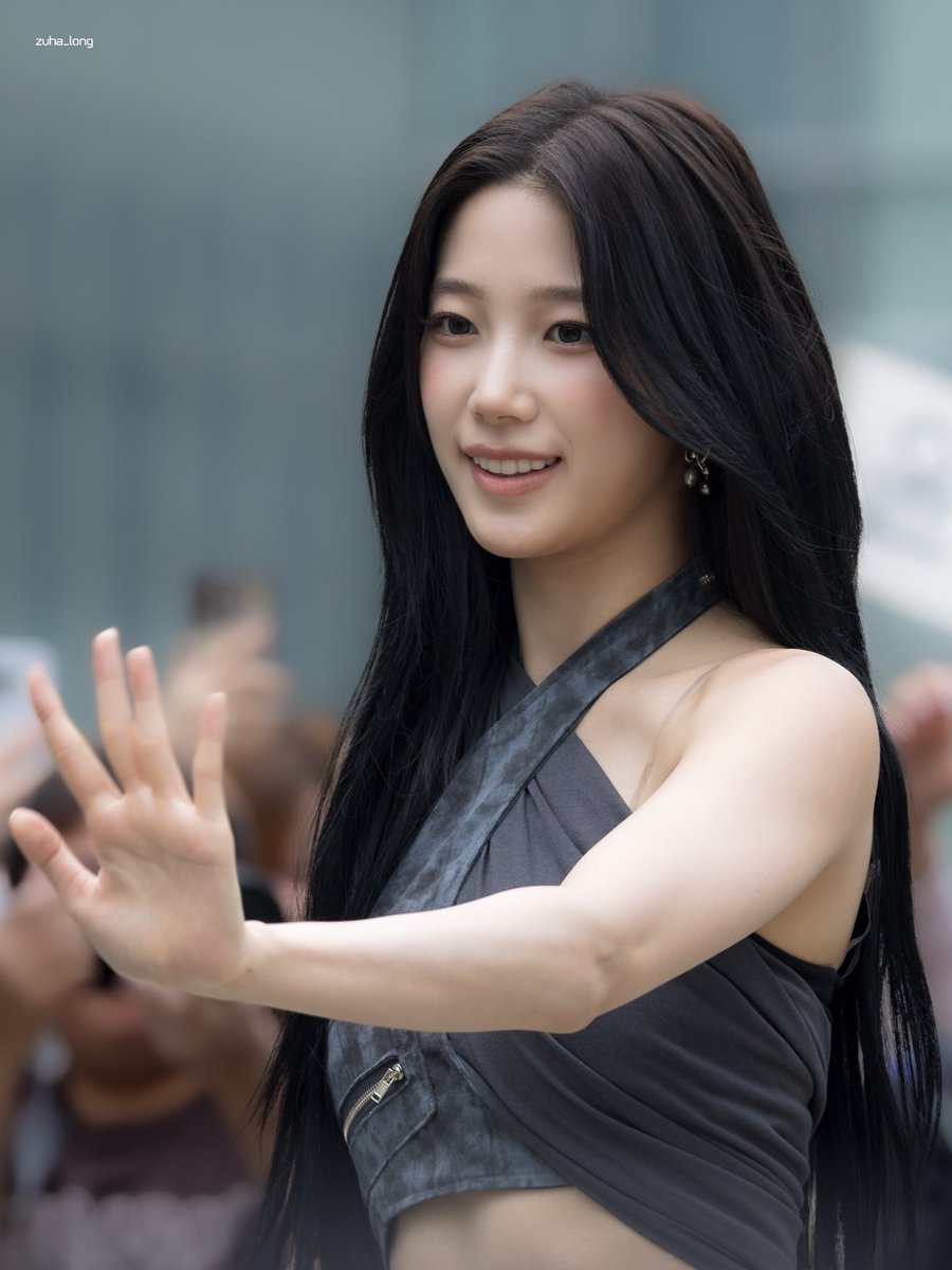 Zuha_long's tweet photo. 260502

음중 미니팬미팅

#카즈하 #KAZUHA #르세라핌 #LESSERAFIM https://t.co/goMc26zujn