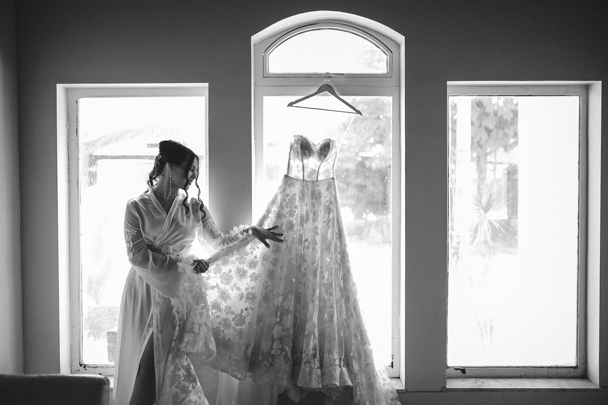naclaraog's tweet photo. @fairyytaleswift next month is my 1 year wedding anniversary 🥹 https://t.co/u0rs8YRQaW