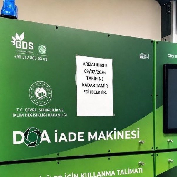 nebigarci's tweet photo. Yoğun ilgiye dayanamamış😂 https://t.co/zgeg094KxU