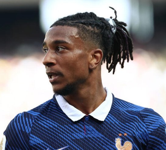 NoodleHairCR7's tweet photo. 🚨 Michael Olise is 3 assists away from Lionel Messi career WC assists after playing 26 less games 😭😭😭 https://t.co/W2bI7UQe3w