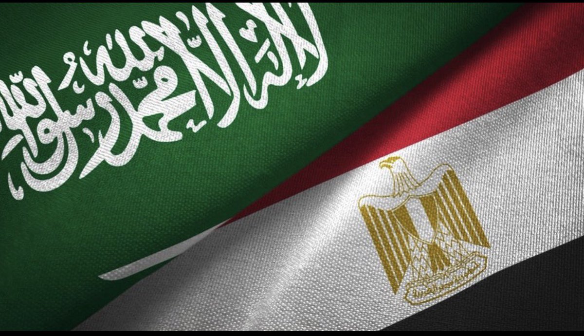rrealchoice's tweet photo. @football_li5 فرحة عارمة تعم الشعب السعودي بأكمله ولو ألقيت نظرة على شوارع السعودية وقت المباراة لوجدتها شبة خالية وهذ ليس غريب على شعب طويق العظيم لمؤازرة ومساندة أخوانه وأهله شعب مصر الحبيبة  أدام عليهم المحبة والألفة https://t.co/avmV9wtLFE