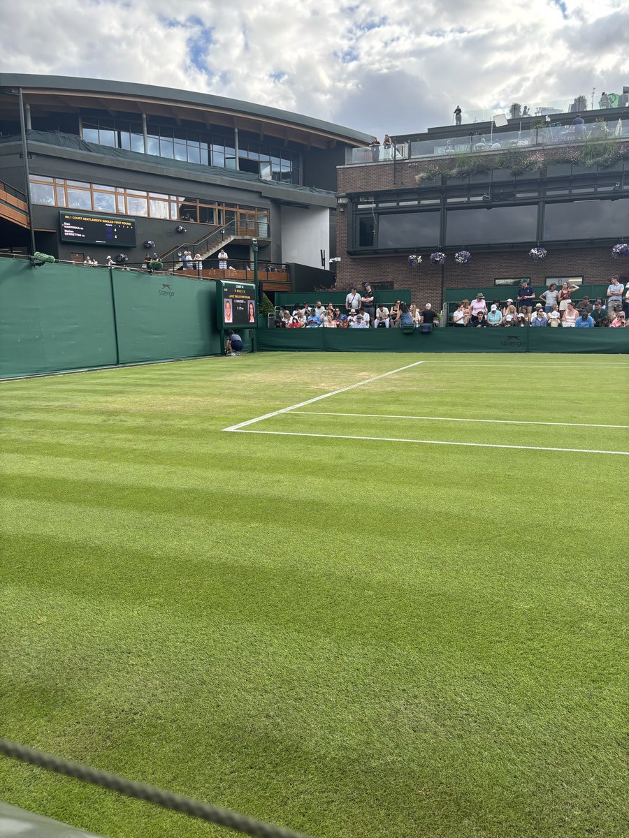 dreamescape1997's tweet photo. @RamoFootball @babysalma122 He was there, I was at Wimbledon for the match. Also saw them on the balcony above court afterwards when Eva was playing and she was smiling and he was hugging her from behind… (you can’t see in this photo as felt weird to record but just to show where I mean) https://t.co/RIpHBmRfUi