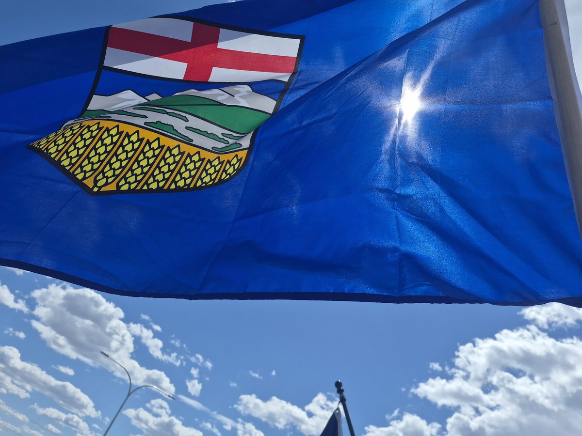 Stephen82097251's tweet photo. The two most beautiful flags that represent FREEDOM!! https://t.co/LNmmaRP1kB