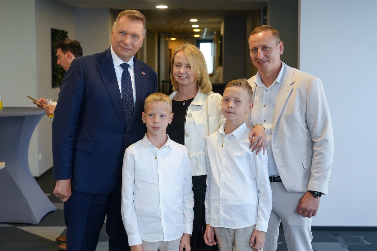 MCirkot's tweet photo. 🇵🇱 Za nami konferencja programowa @pisorgpl Alternatywa 2.0 | Rodzina, edukacja, demografia! https://t.co/56QE5BMXtI