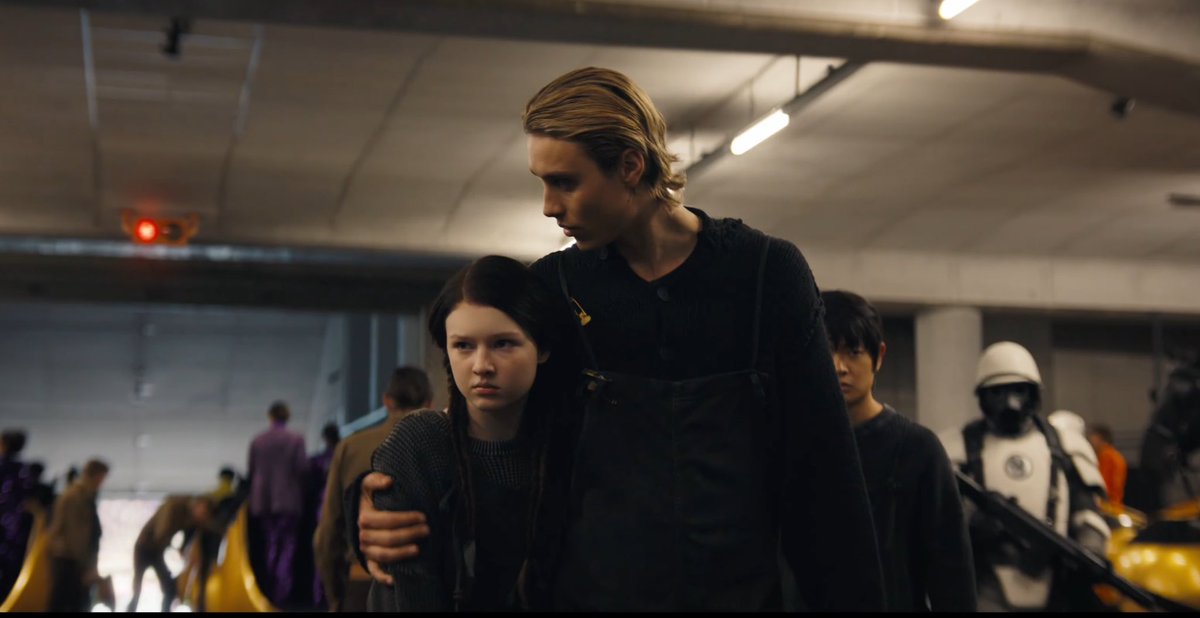hozyluvr_'s tweet photo. im gonna need like an actual year to recover from seeing this cancel the fucking movie please https://t.co/dyEaqmV4Or