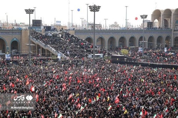 mdwasi89's tweet photo. MILLIONS OF IRANIANS ARE IN ATTENDANCE AS THE PUBLIC FAREWELL CEREMONY FOR THE GRAND AYATOLLAH HAS BEGUN.
#Irán #Khamenei #AliKhamenei #Gaza #Palestine #Iran https://t.co/a9yd8k0VKb