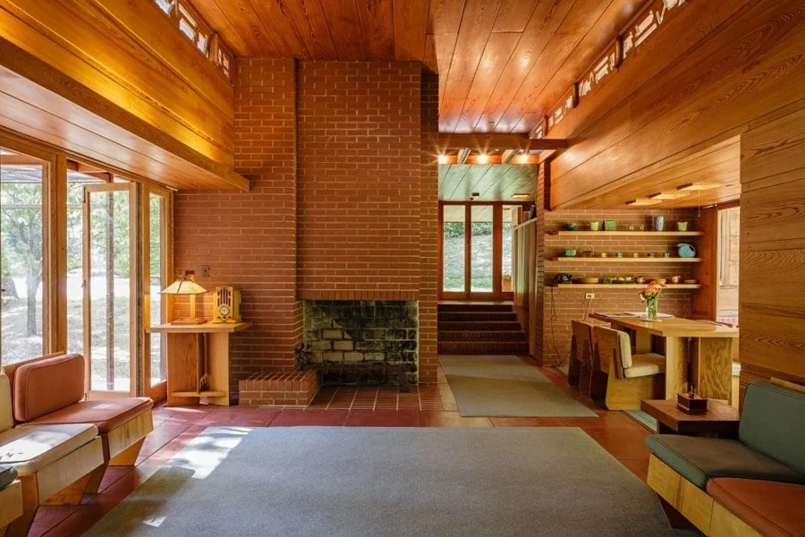 watertyped_'s tweet photo. Pope-Leighey House, Frank Lloyd Wright (1940)

From his Usonian period https://t.co/ZXnXyY65Id