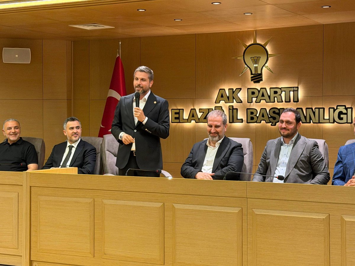 mahmutnazirli's tweet photo. AK Parti Genel Merkez AR-GE ve Eğitimden Sorumlu Genel Başkan Yardımcımız Sn. @mustafasenbd ‘i Elazığ İl Başkanlığımızda ağırlamaktan mutluluk duyduk.

İl teşkilatımızın kıymetli mensupları ve dava arkadaşlarımızla bir araya gelerek, şehrimiz ve geleceğimiz adına verimli istişarelerde bulunduk.Kıymetli Genel Başkan Yardımcımıza ve emeği geçen tüm teşkilat mensuplarımıza teşekkür ediyorum.