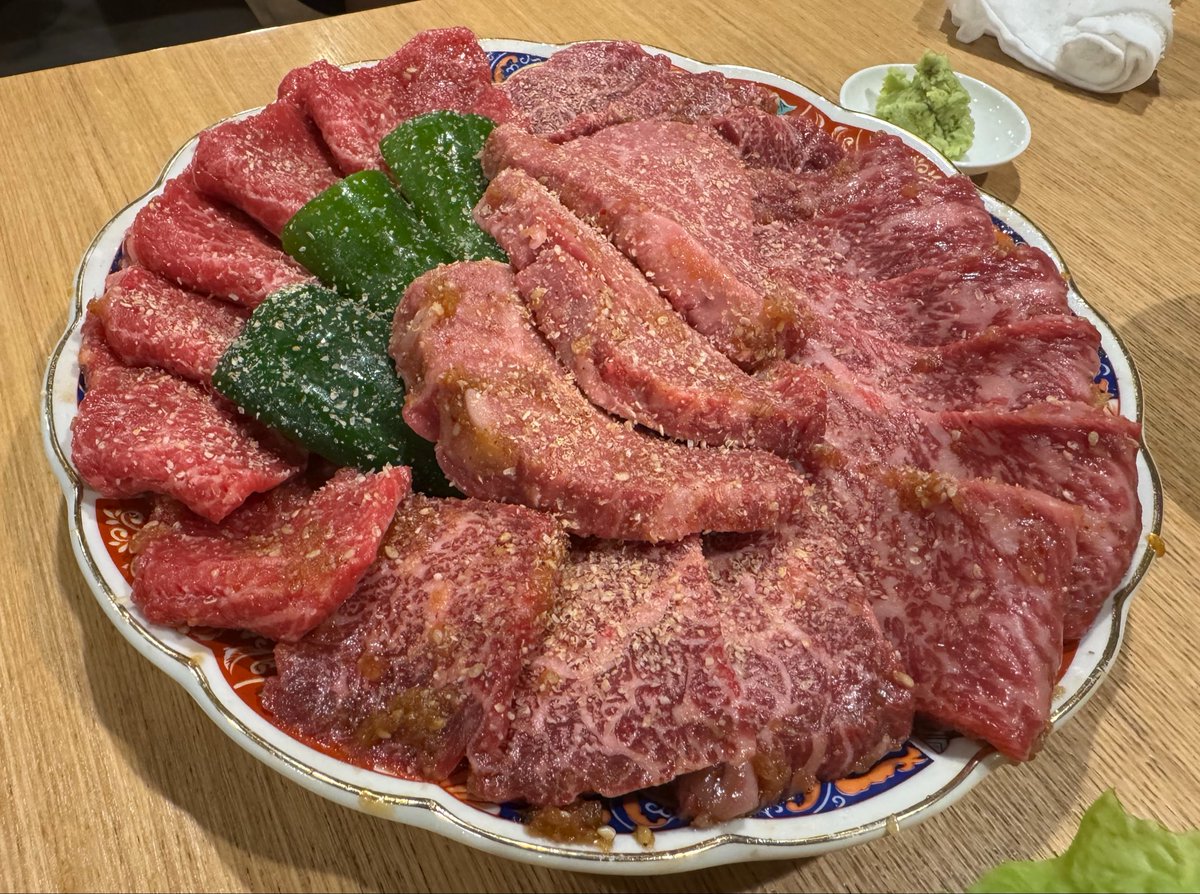d_misagi's tweet photo. 怪しいさんと練炭さんと肉を食べて楽しかった https://t.co/0YwaWGTZ6l