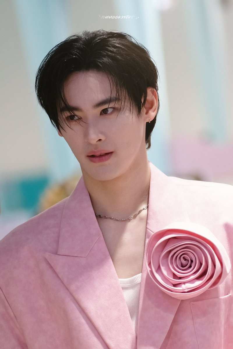 charee_ms's tweet photo. พิเก้าปล่อยคิวให้งุ้งงิ้งแล้ววว
คิดถึงที่สุดเลยคับบบ 🥺💖

KAO X TOFU FESTIVAL
#JOJISunscreenxKAO
꒰ #number_9th | @numberx9th  ꒱⭑.ᐟ https://t.co/mYhhwYcpJE