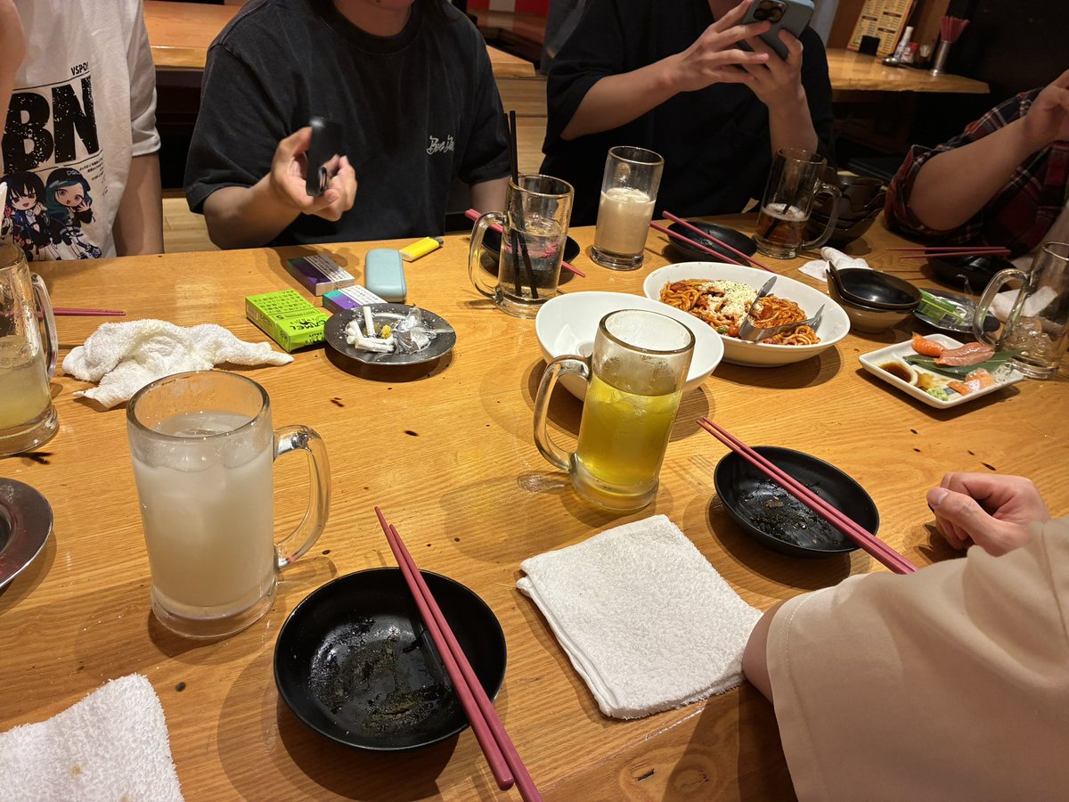 Na2chu_16's tweet photo. 時間経つの早すぎてウケる https://t.co/cAhVrNVYvy